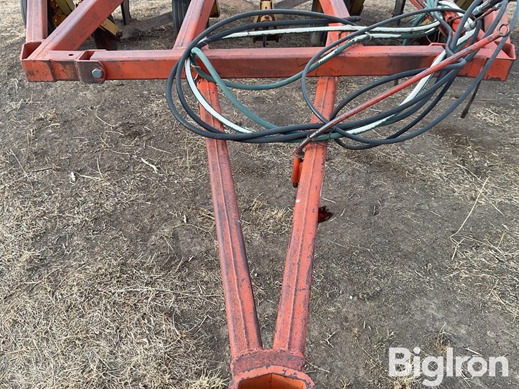 1981-versatile-5500-image-10