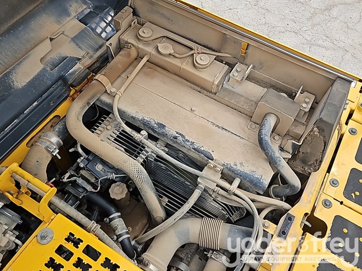2016-komatsu-pc210-lc-11-image-44