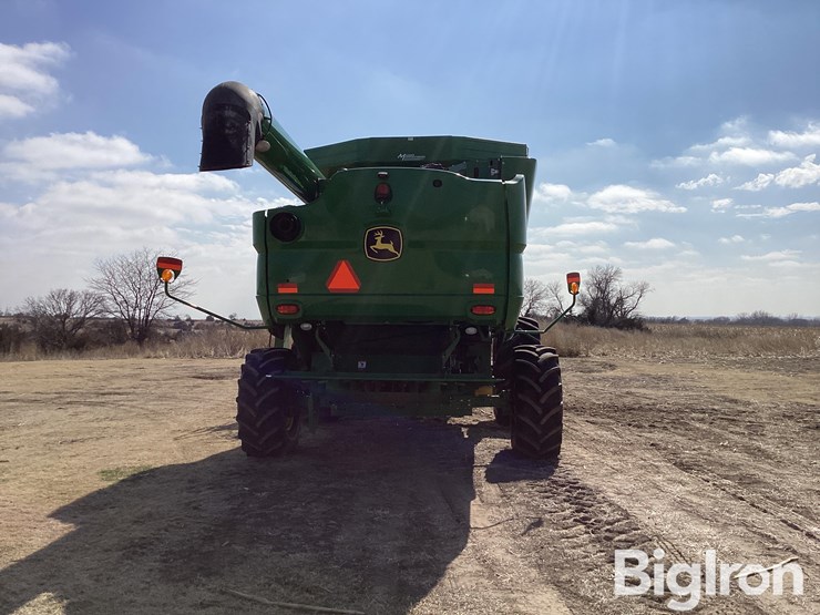 2015-john-deere-s660-image-6