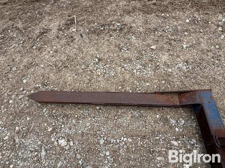 3--pt-mounted-bale-fork-image-9