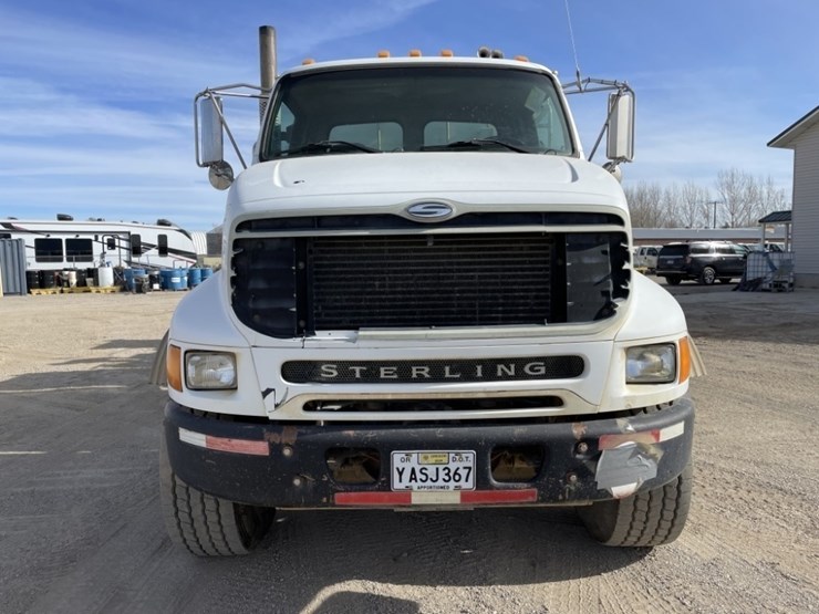 2001-sterling-l8500-image-8