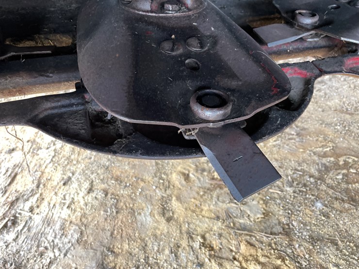 2015-new-holland-313-image-25