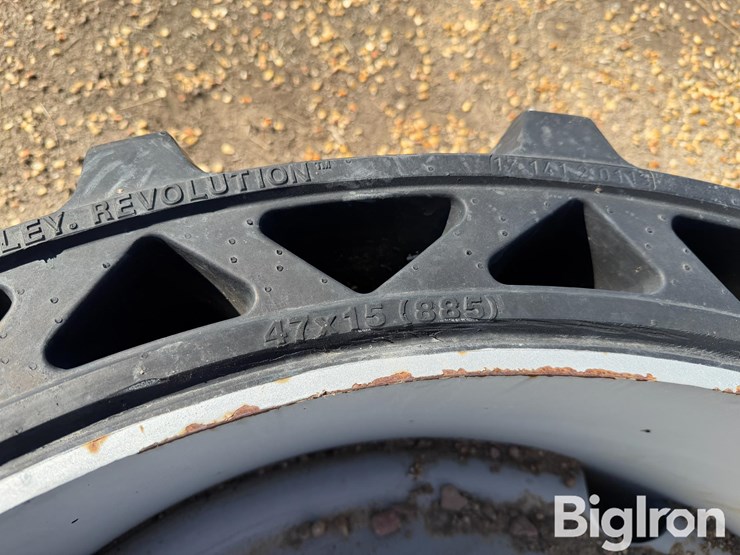 valley-revolution-47x15"-irrigation-tire-&-rim-image-12