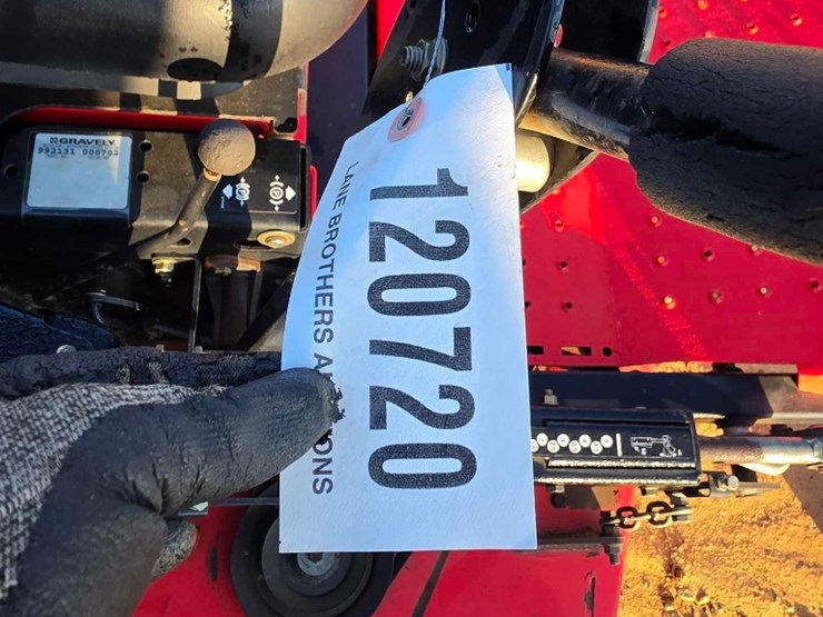 gravely-260z-image-8