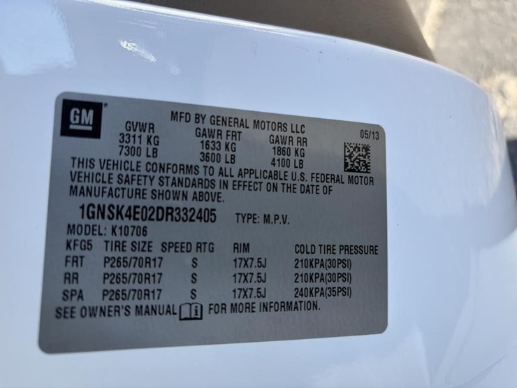 2013-chevrolet-tahoe-image-17