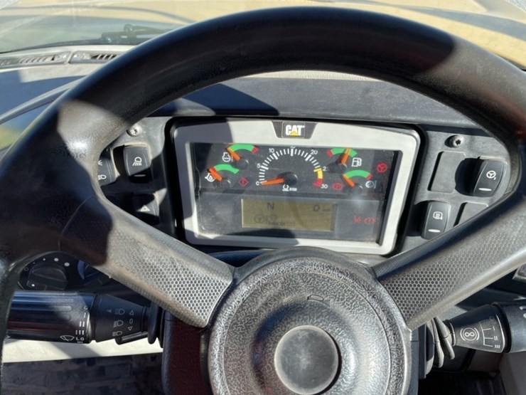 2013-caterpillar-740b-image-29