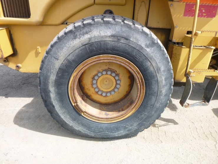 2004-caterpillar-924gz-image-38