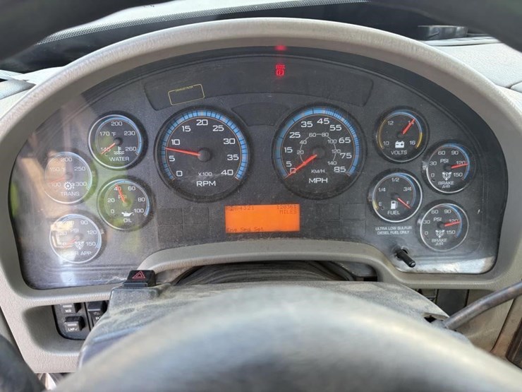 2013-international-workstar-7400-image-17