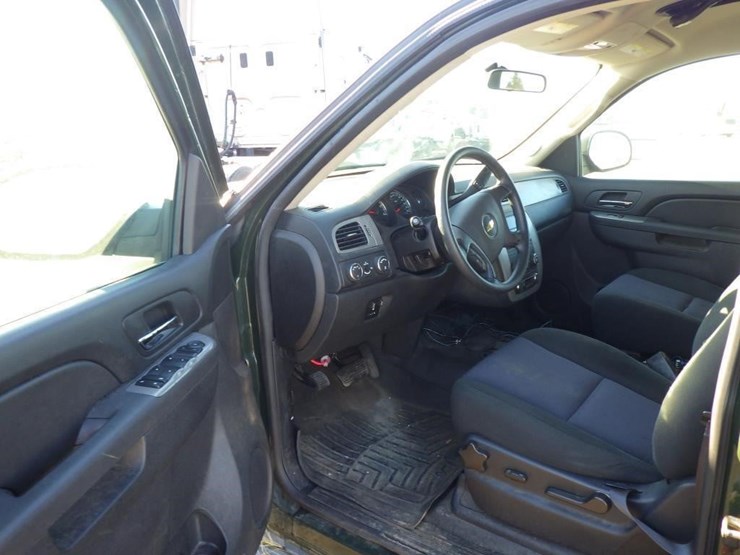 2014-chevrolet-tahoe-image-5