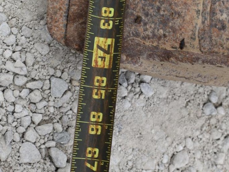 2021-deere-333g-image-19