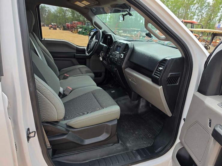 2020-ford-f150-xl-image-9