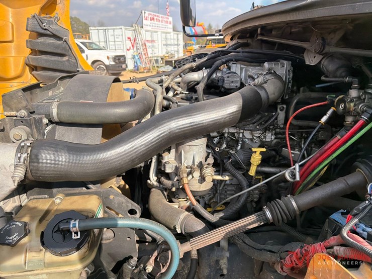 2008-thomas-saf-t-liner-c2-image-9