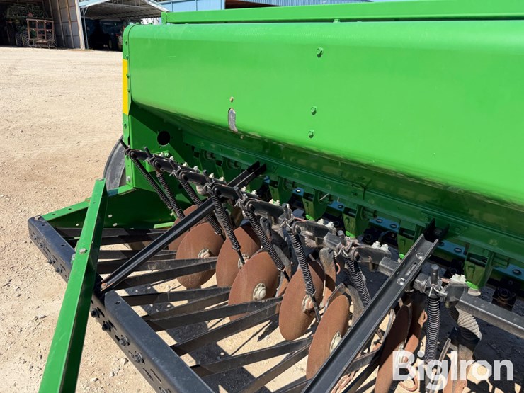 2000-john-deere-450-image-18