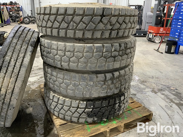 massey-ferguson-730-image-17