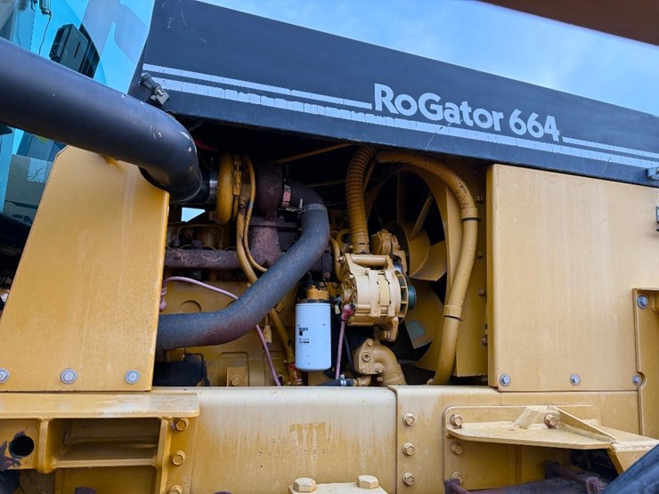 ag-chem-rogator-664-image-25