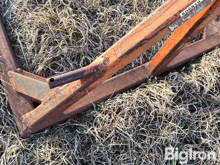 herrs-welding-3-pt-bale-fork-image-11