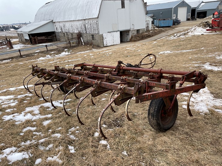 international-12-image-3