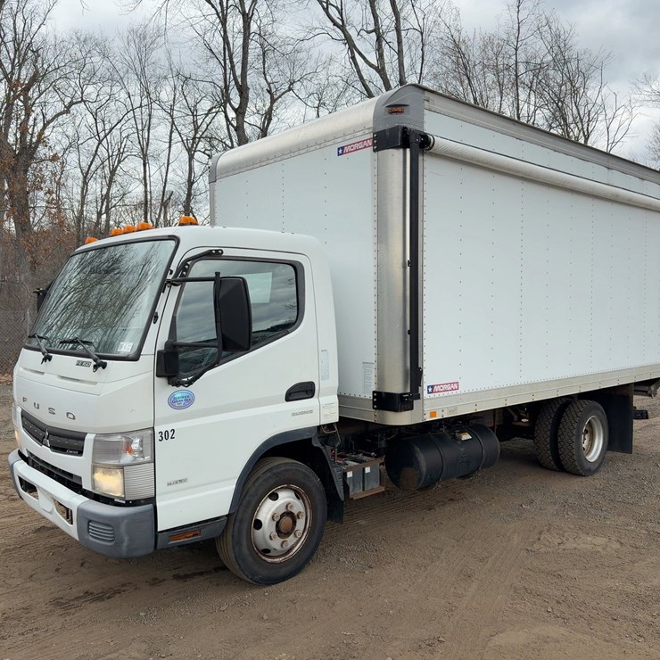 2014 MITSUBISHI FE160 S/A BOX TRUCK