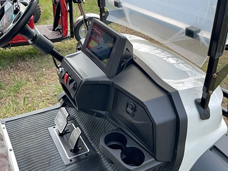 brandnew-4-seat-electric-golf-cart-image-6