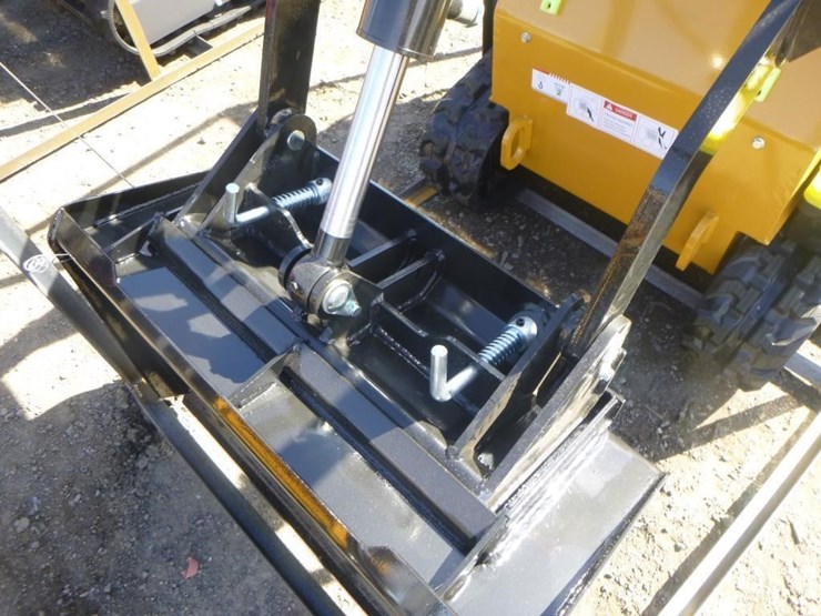 2026-agt-mx-mrt14-skid-steer-track-loader-image-9