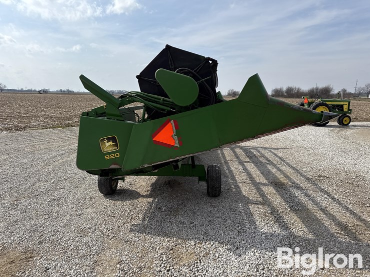 1989-john-deere-920-image-4