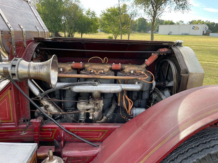 1917-american-la-france-firetruck-image-83