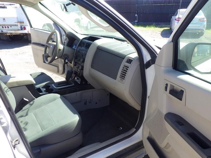 2012-ford-escape-image-6