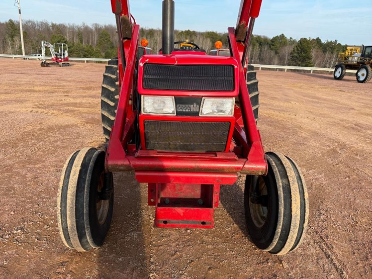 1985-case-ih-2250-image-30