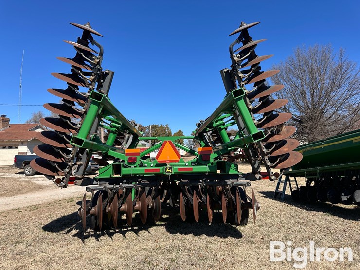 2014-john-deere-2623-image-5