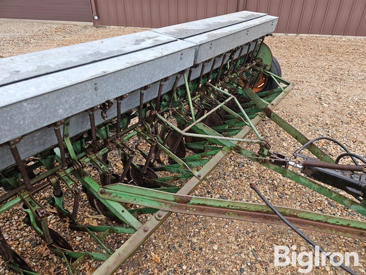 john-deere-b-image-11