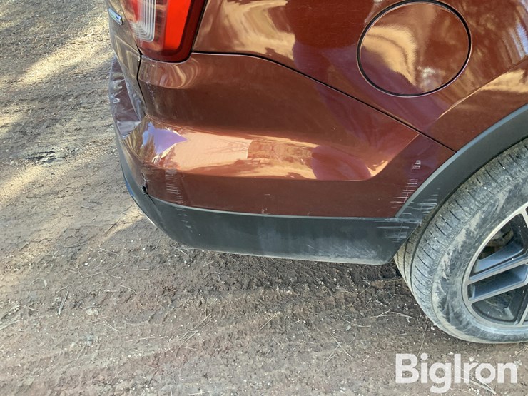 2016-ford-explorer-image-14