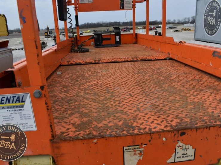 2015-jlg-2646es-image-12