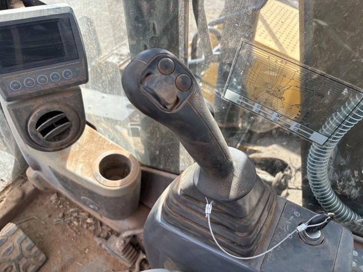 2019-caterpillar-313flgc-image-28