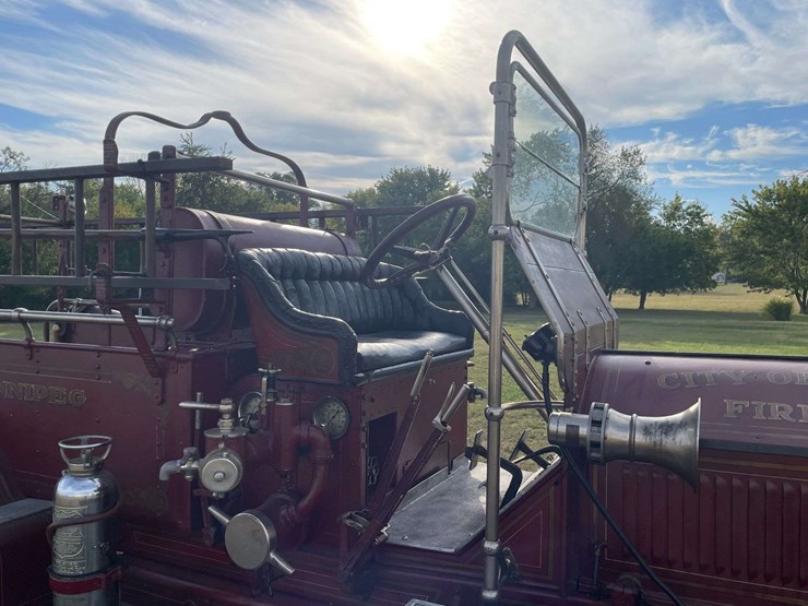1917-american-la-france-firetruck-image-56