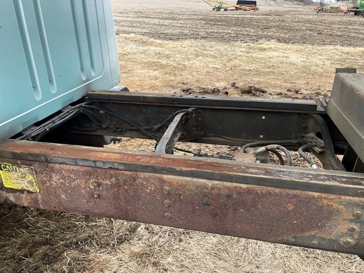 #113-•-1982-international-1754-single-axle-grain-truck-(has-wi-title)-image-89