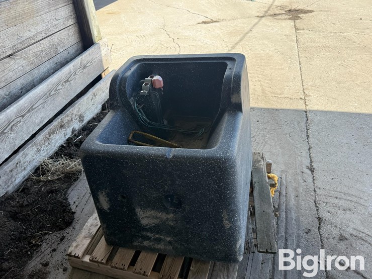 petersen-waterers-super-pete-series-#34e-cattle-waterer-image-4