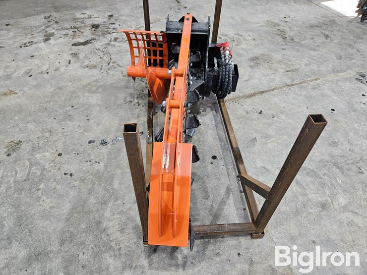 2025-massey-ferguson-730-image-2