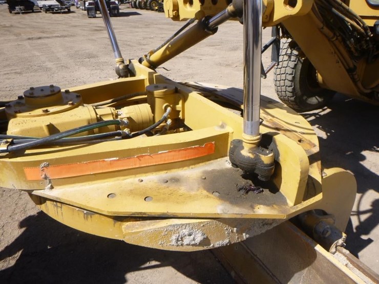 caterpillar-143h-image-18