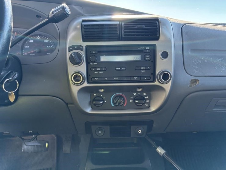 2010-ford-ranger-image-13