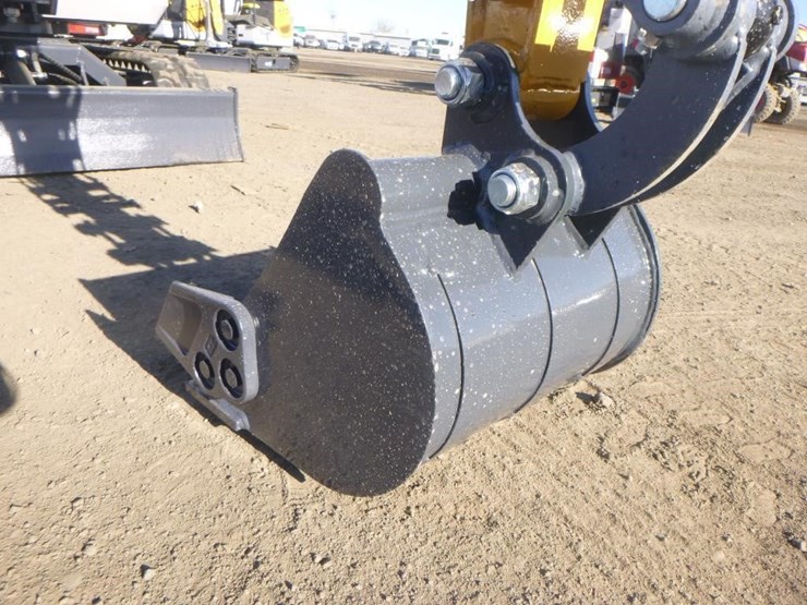 me20-hydraulic-excavator-image-10