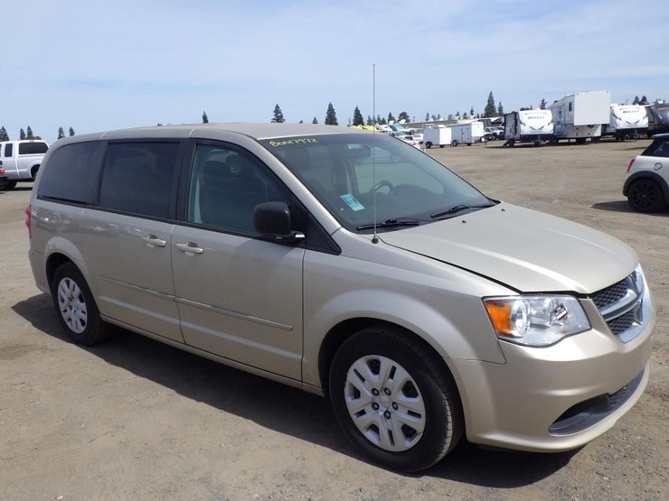 2015-dodge-grand-caravan-image-2