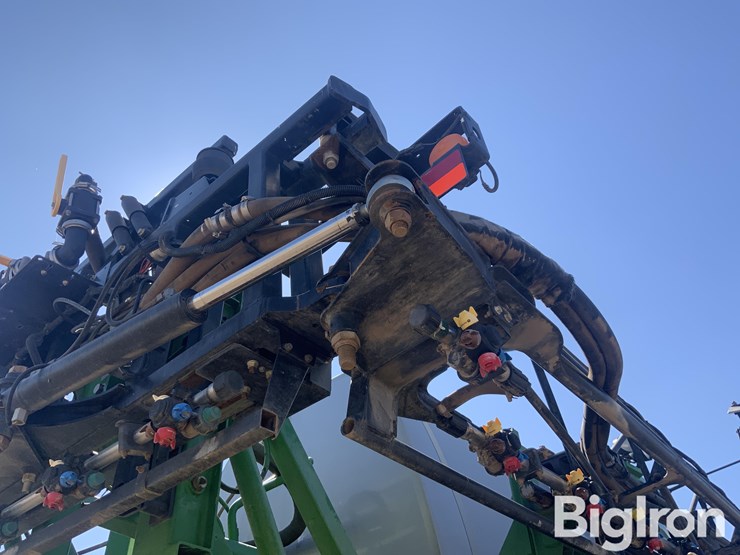 2013-john-deere-4830-image-17