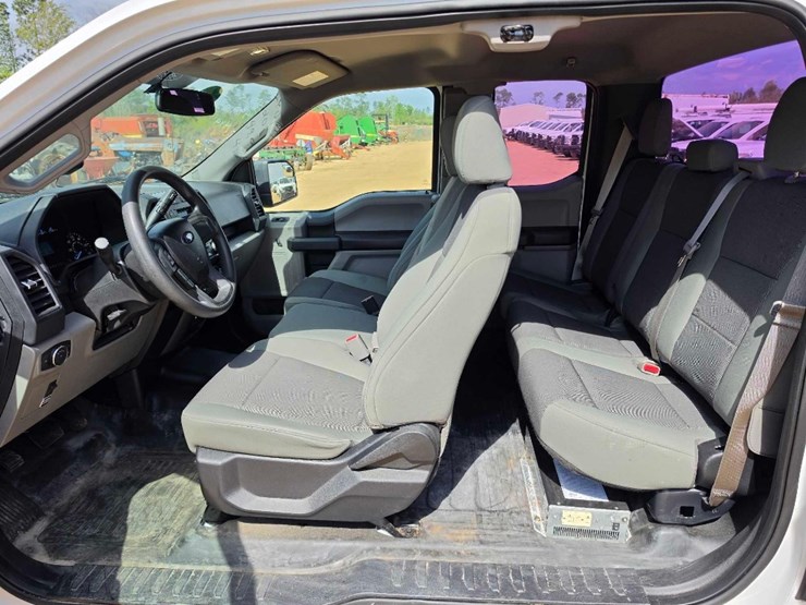 2018-ford-f150-xl-image-9