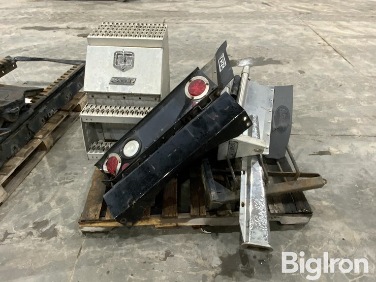 massey-ferguson-730-image-16