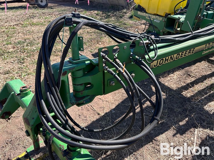 2000-john-deere-1770-image-10