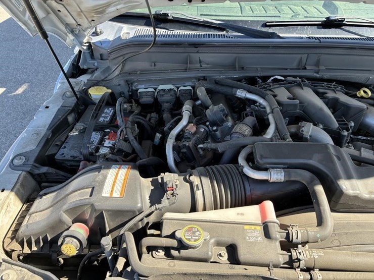 2011-ford-f550-image-7