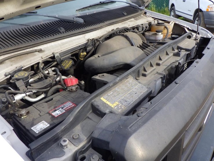 2009-ford-econoline-350-image-10