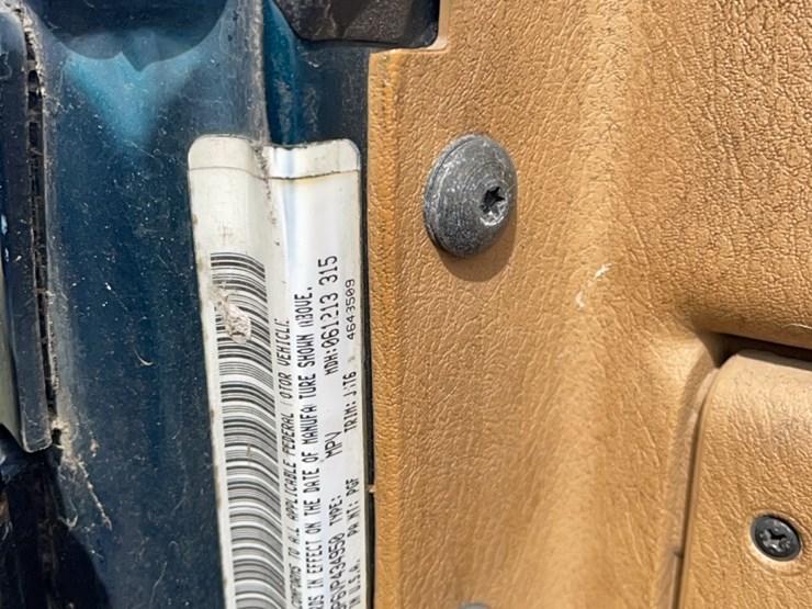 1997-jeep-wrangler-image-18