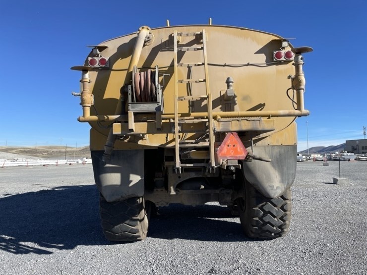 2013-caterpillar-740b-image-4