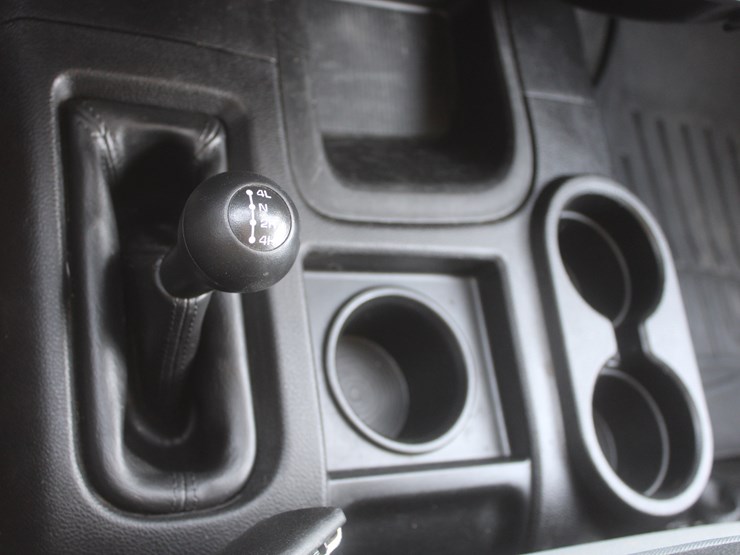 2015-dodge-3500-image-28